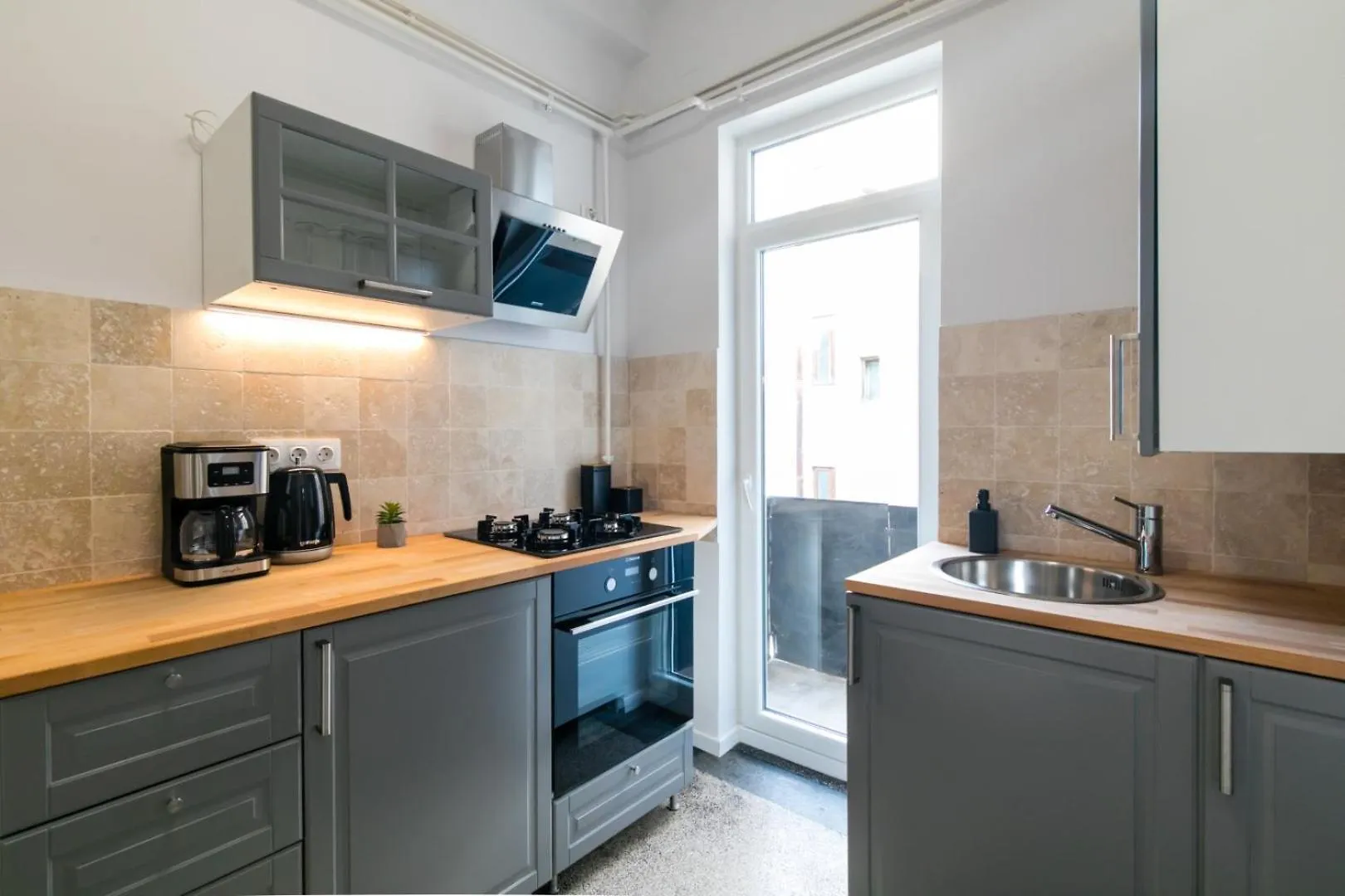 Heart Of The City - Cozy Apartments In Prime Location Bucharest Romania